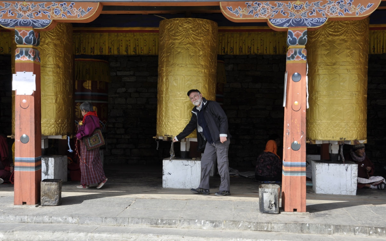 Bhutan2016 108MemorialChorten